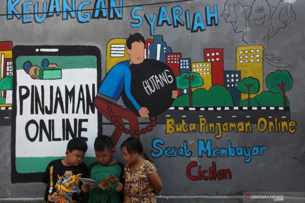 Pinjaman online bisa memberikan kemudahan dalam mendapatkan dana cepat, namun jika tidak dikelola dengan bijak, dapat membawa dampak negatif seperti bunga tinggi, keterlambatan pembayaran, hingga masalah keuangan yang semakin memburuk. Pengguna rentan terjebak dalam lingkaran utang yang sulit untuk keluar